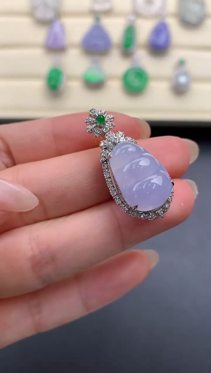 【闪购商品】翡翠颈饰18K金镶嵌Q546      