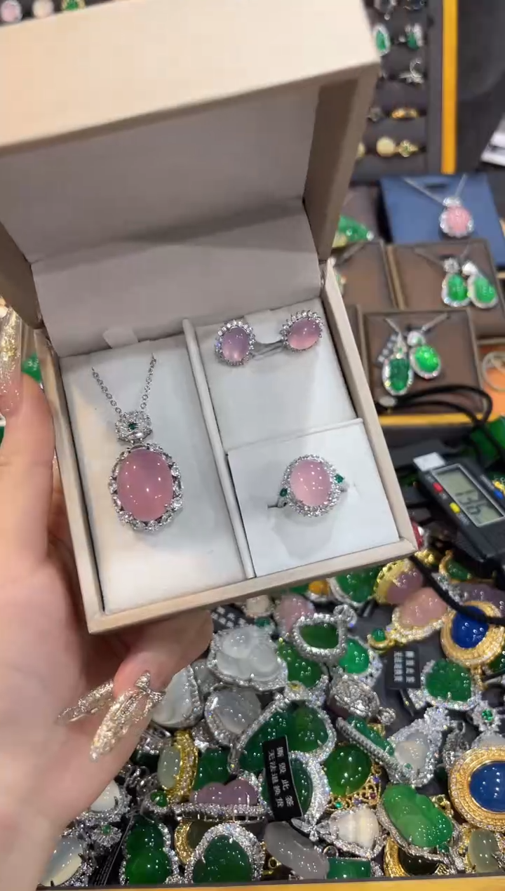 【闪购商品】玛瑙/玉髓未镶嵌颈饰1