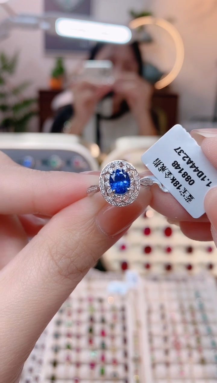 【闪购商品】蓝宝石18K金戒指18K金镶嵌1