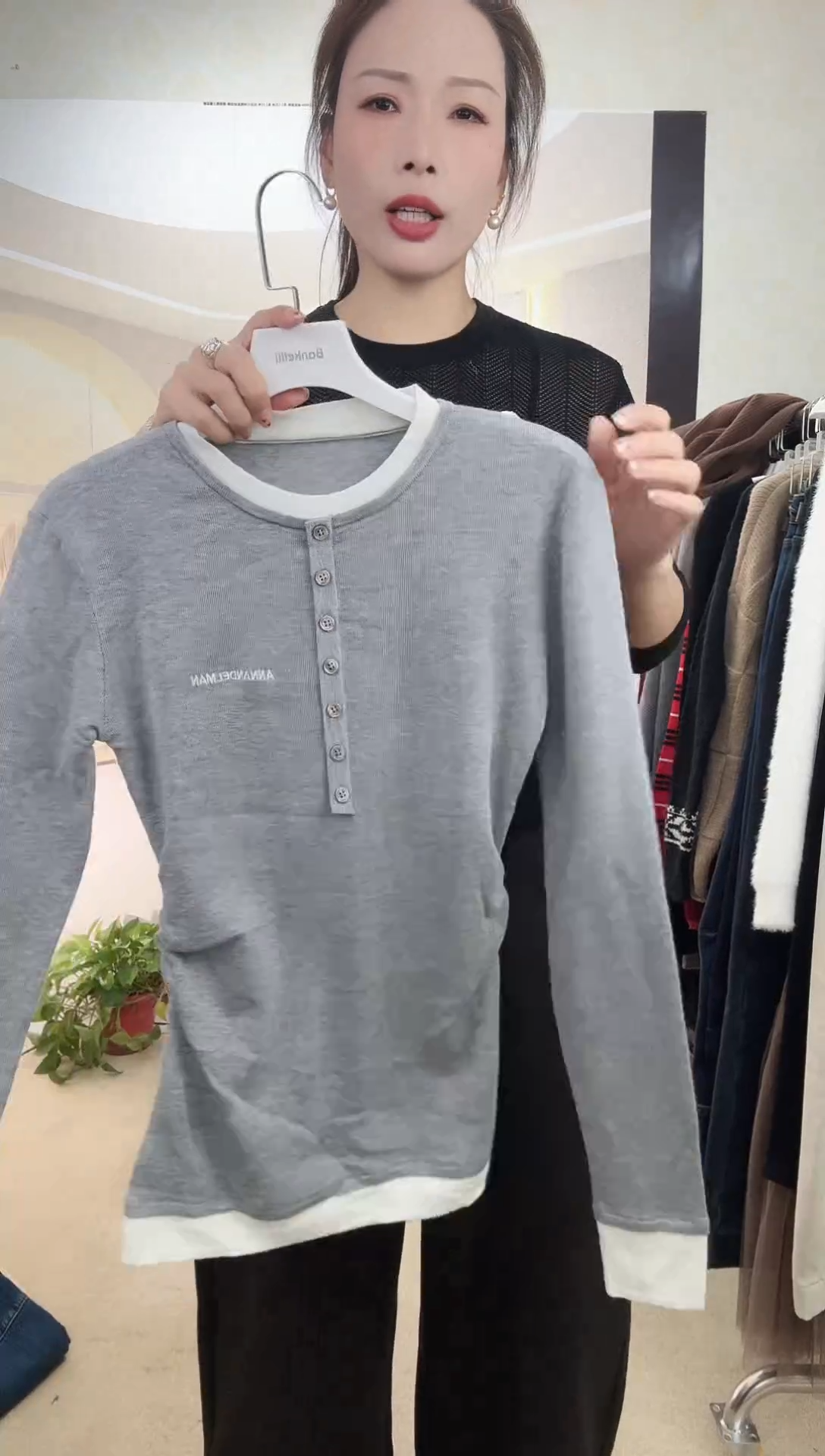 飞**主灰色毛衣8888