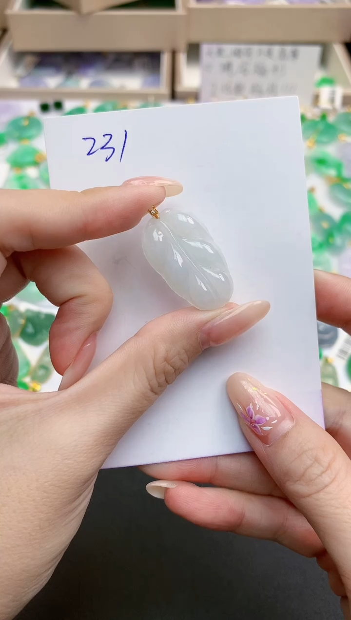 颈饰18K金镶嵌翡翠天然缅甸A货翡翠