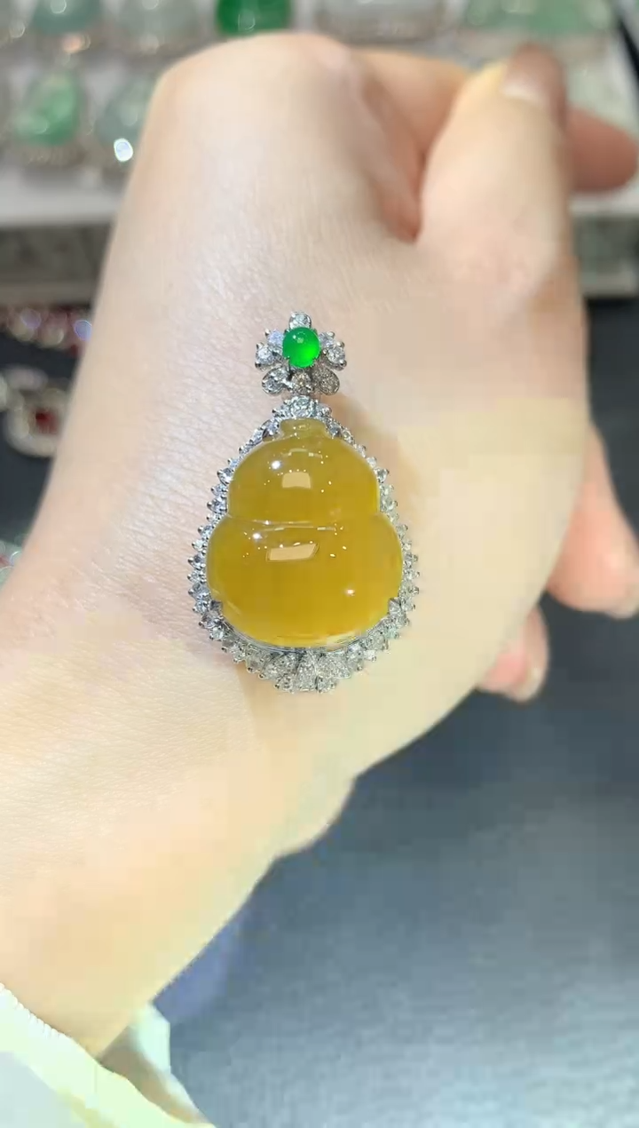 【闪购商品】翡翠吊坠(不含链)18K金镶嵌C65