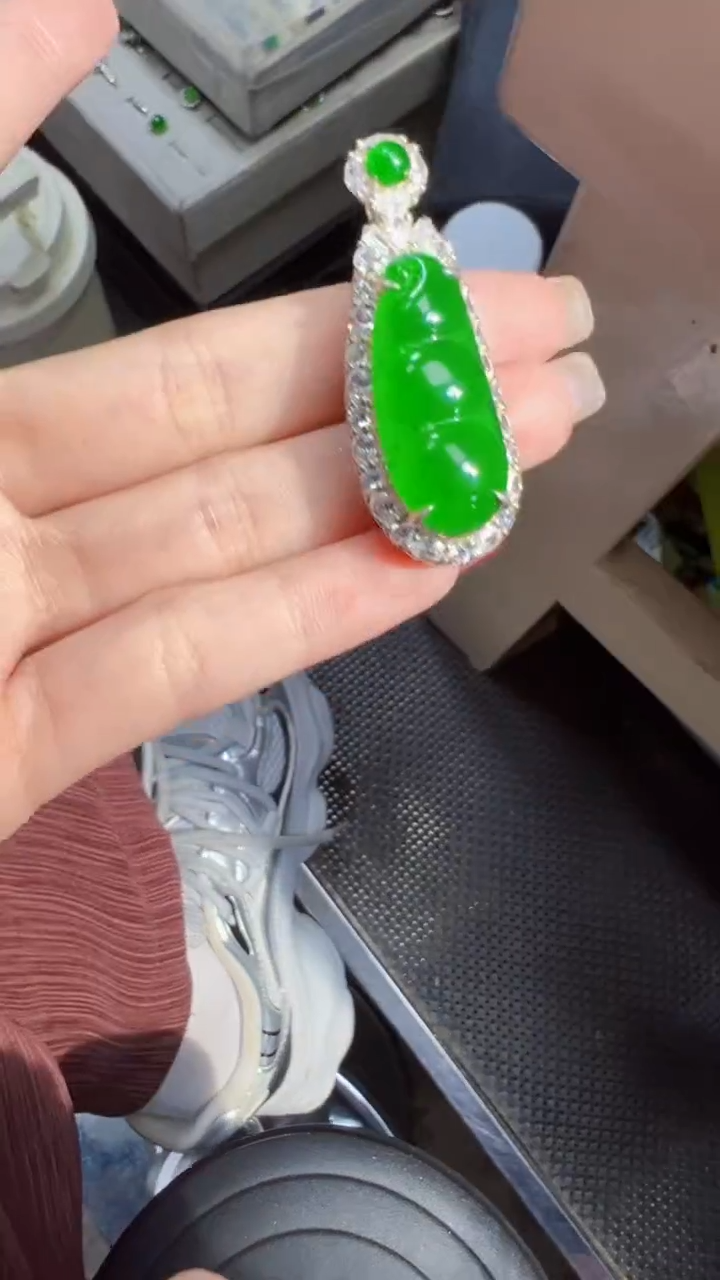 【闪购商品】定制翡翠未镶嵌豆子1