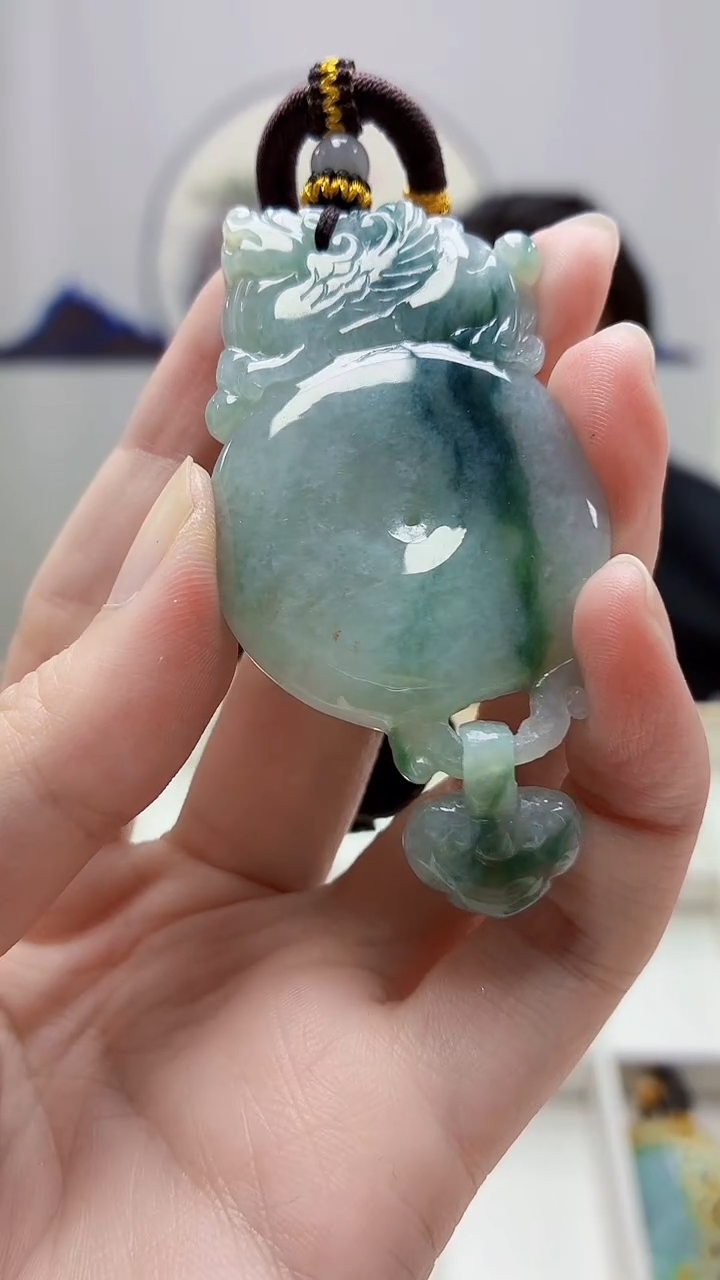 未镶嵌定制翡翠5060zm-毛货挂件扣子86