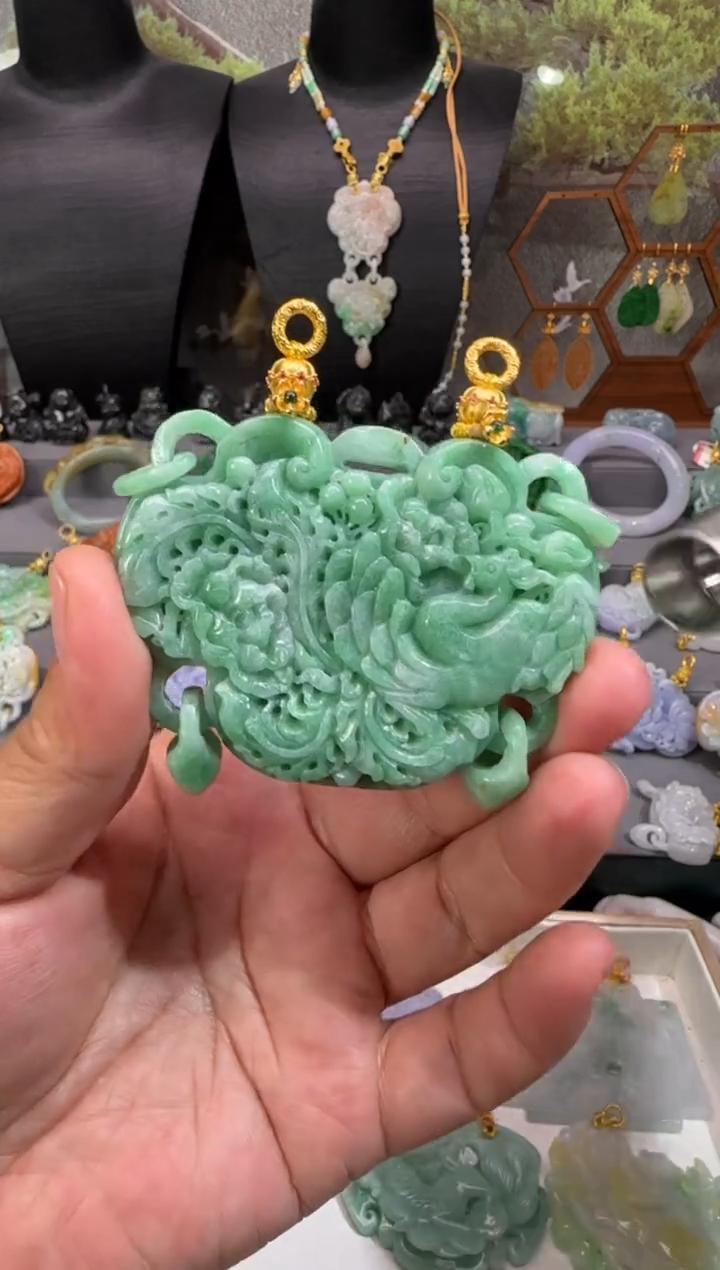 【闪购商品】翡翠颈饰未镶嵌牌子