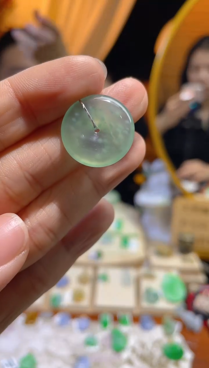 【闪购商品】翡翠颈饰未镶嵌假一赔三