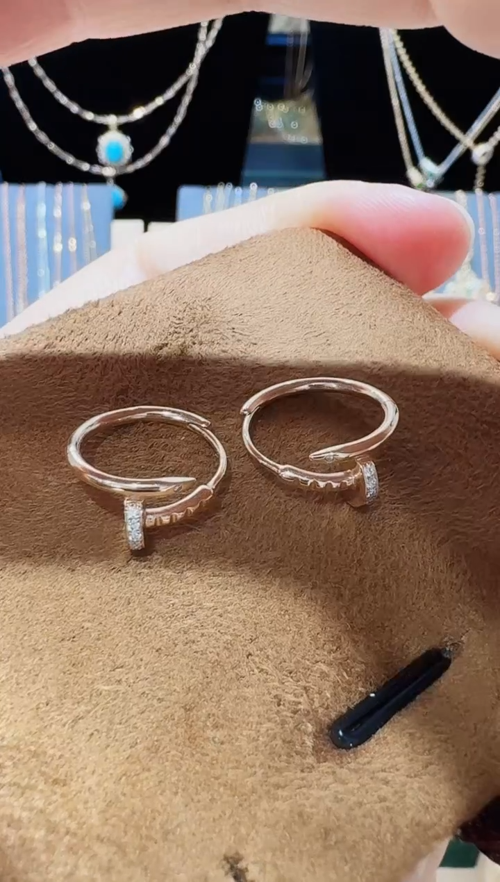 【闪购商品】钻石耳扣18K金镶嵌钻石耳扣