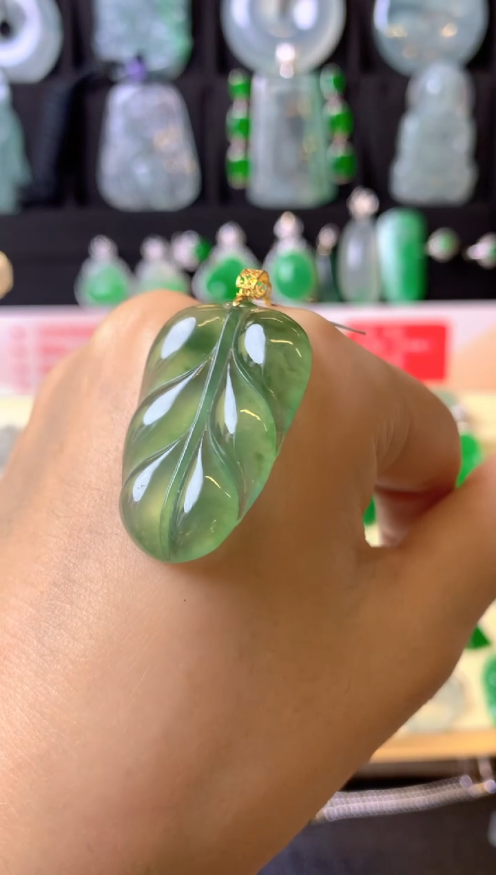 【闪购商品】翡翠颈饰18K金镶嵌成品吊坠