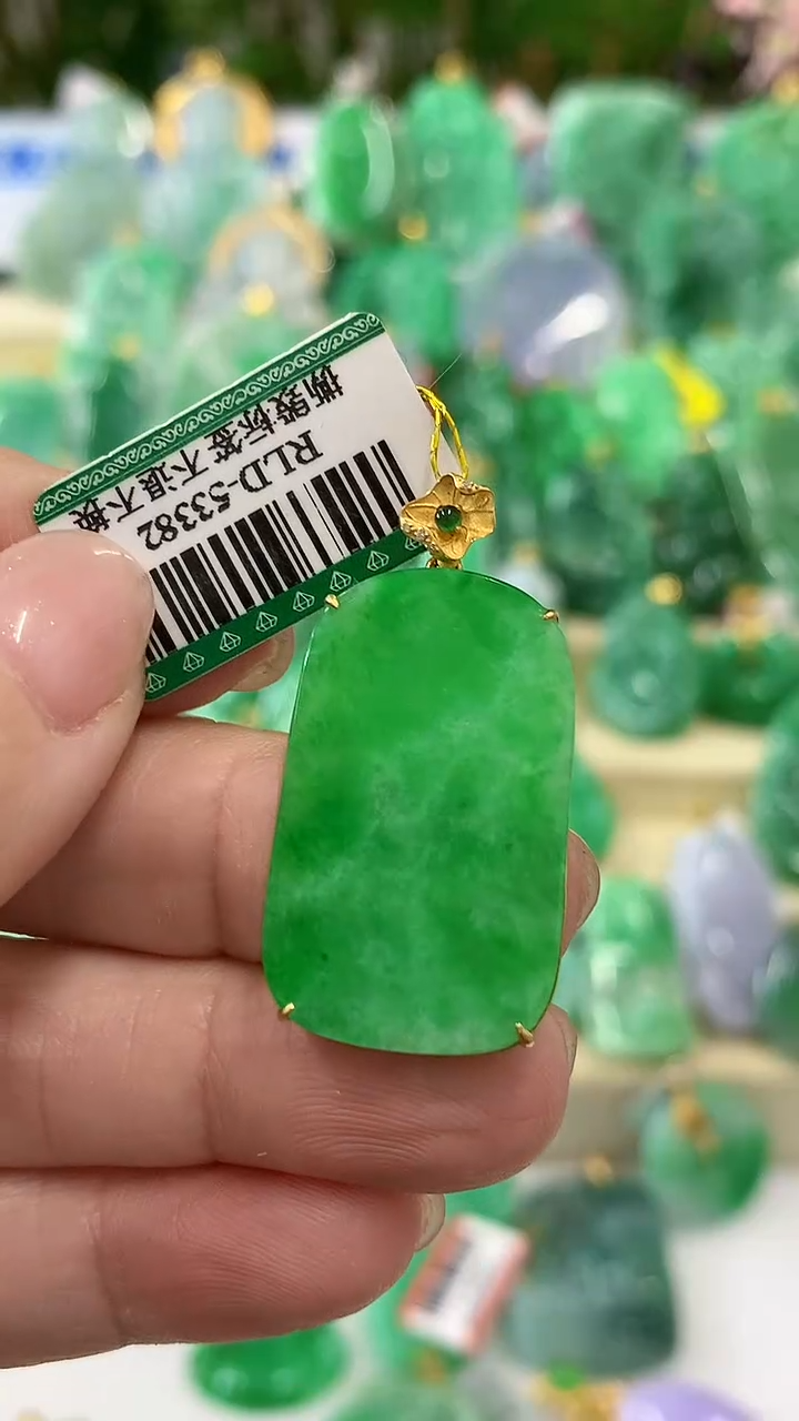 【闪购商品】翡翠颈饰18K金镶嵌挂件