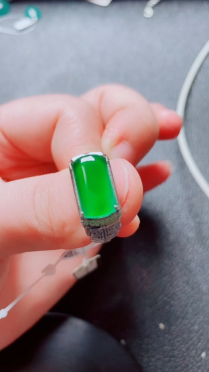 翡翠戒指银S925镶嵌翡翠