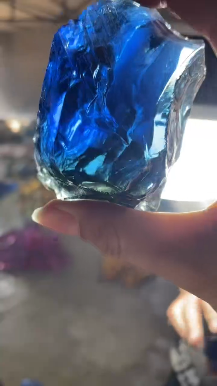 新疆五彩石原石摆件