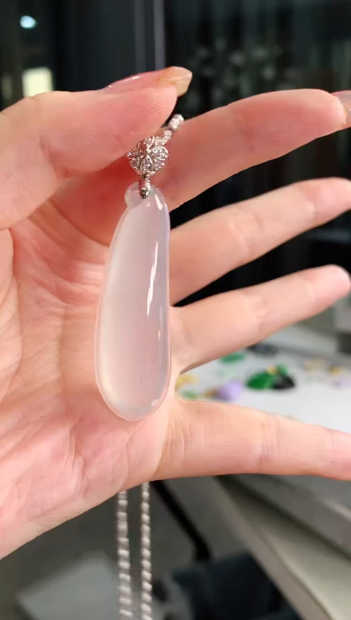 【闪购商品】翡翠吊坠(不含链)18K金镶嵌吊坠