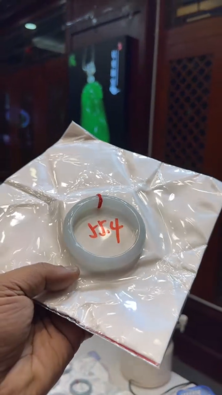 未镶嵌手镯翡翠手镯