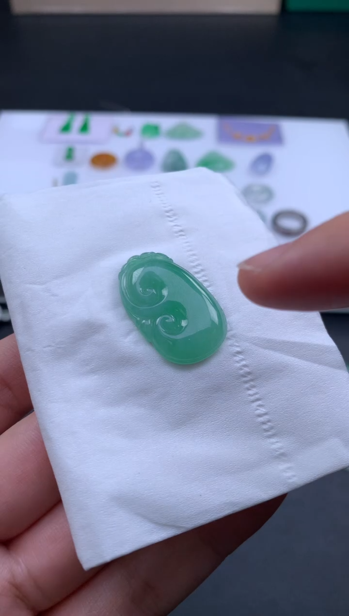 定制翡翠未镶嵌翡翠