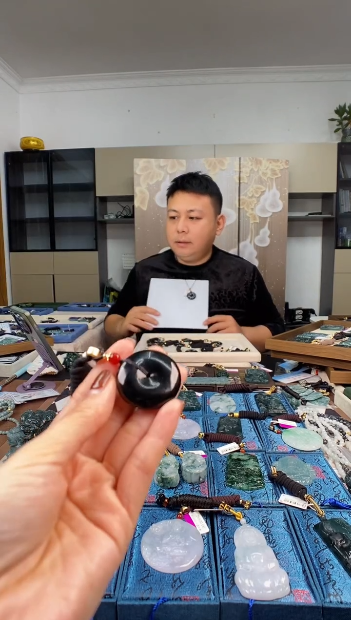 颈饰未镶嵌翡翠多样性发其一