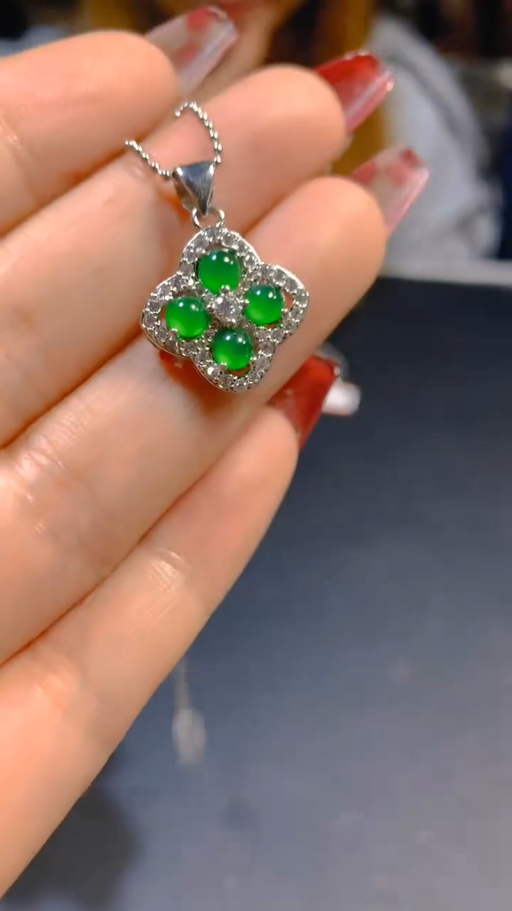 【闪购商品】翡翠吊坠(赠链)未镶嵌0414263515多样性发一