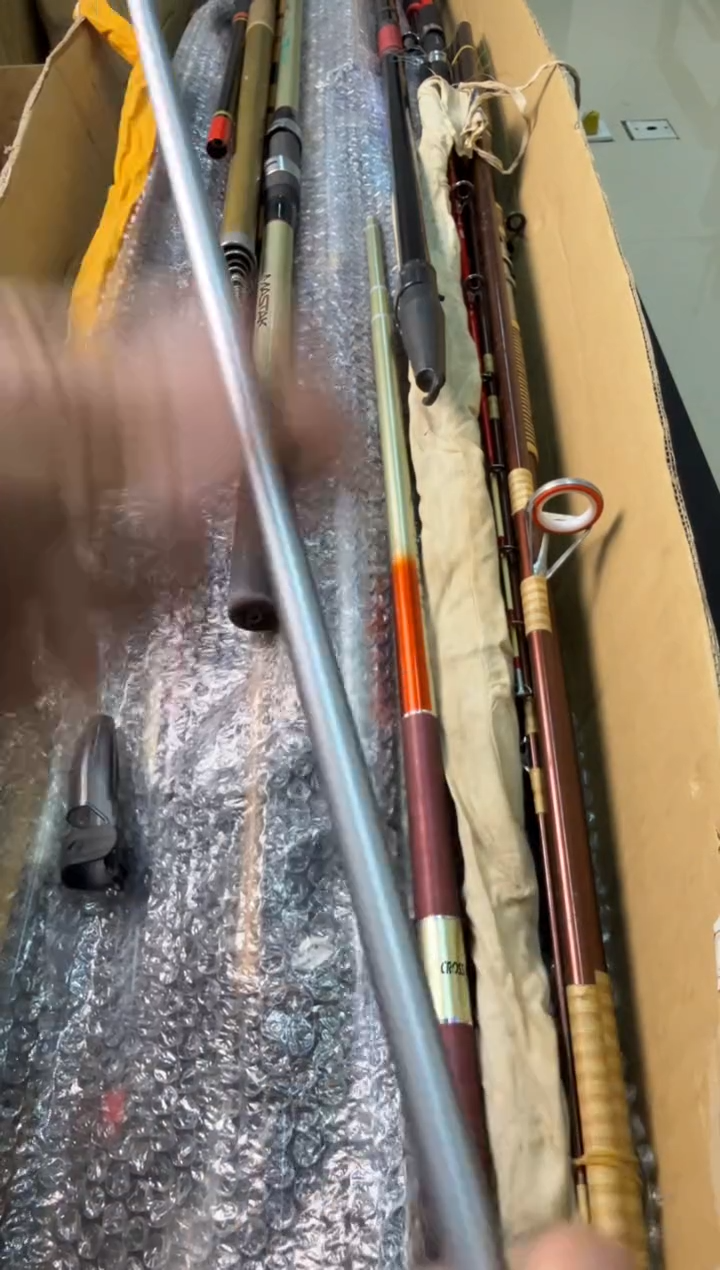 红*笼 孤品微瑕， 以直播间为准  加 10元发顺丰