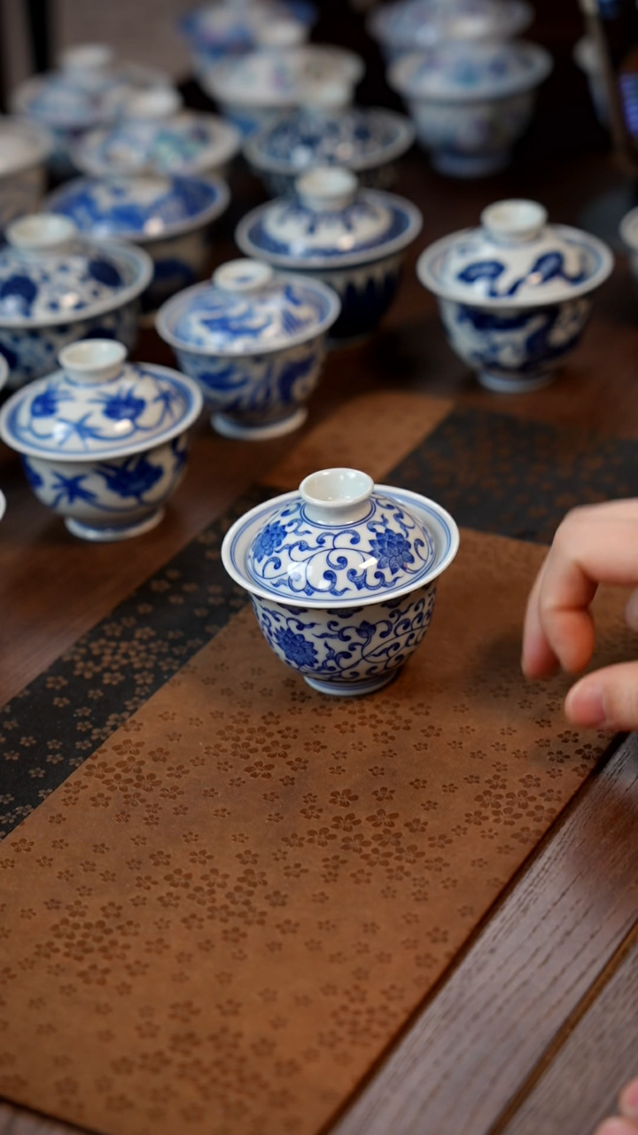 【闪购商品】120缠枝盖碗111111111