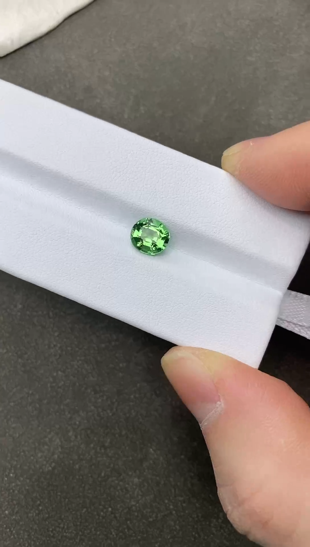 【闪购商品】碧玺裸石未镶嵌1.64克拉 薄荷绿碧玺