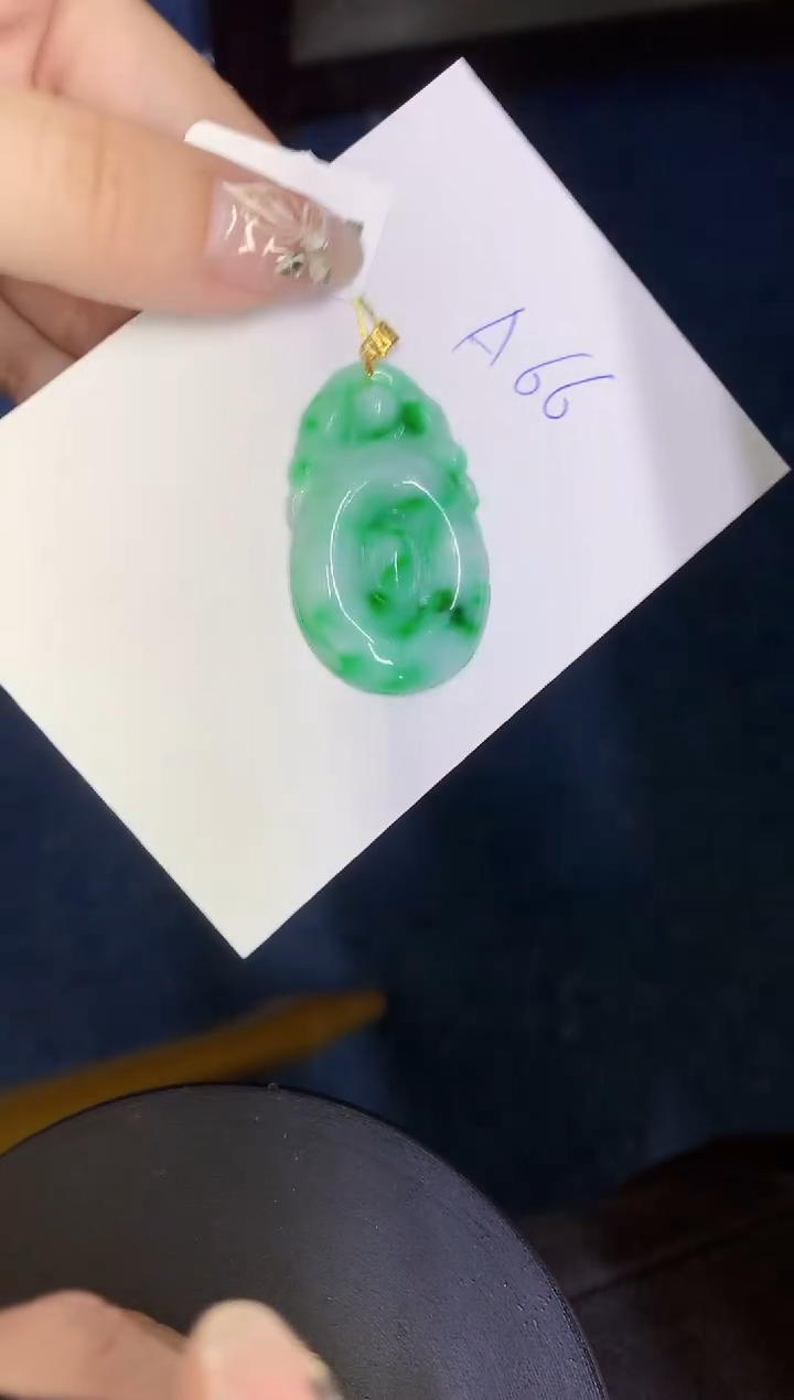 【闪购商品】翡翠颈饰18K金镶嵌0000000000