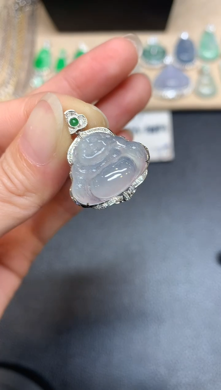 【闪购商品】翡翠颈饰18K金镶嵌佛公【无服务费