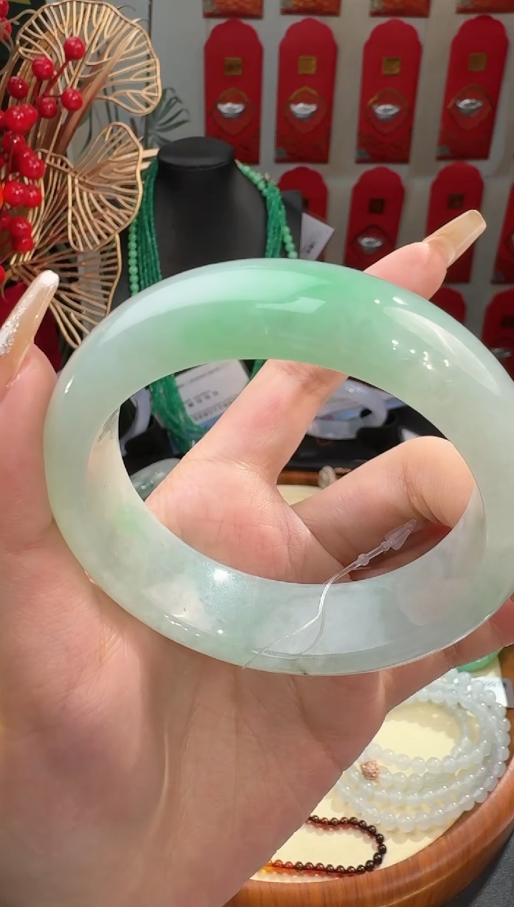 【闪购商品】翡翠手镯未镶嵌手镯