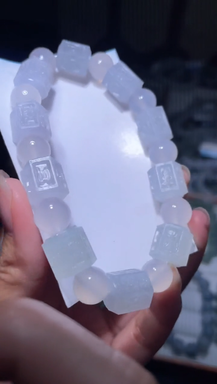 未镶嵌定制翡翠天然缅甸翡翠手串25