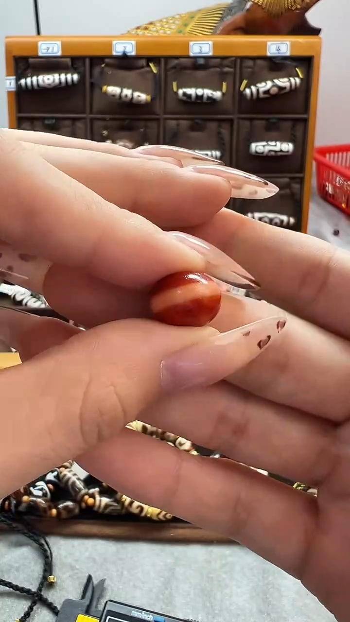 玛瑙/玉髓（覆膜）颈饰未镶嵌199.（微瑕）