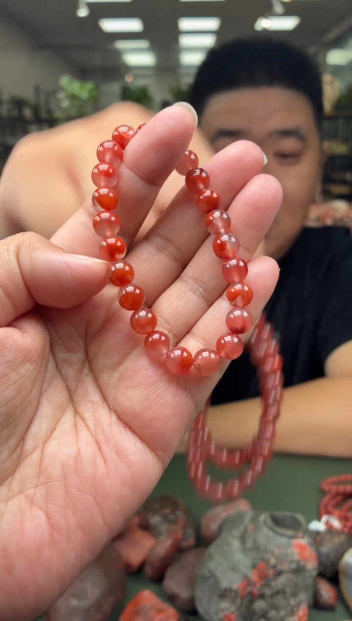 未镶嵌手串南红玛瑙单圈手串一条约8mm多样性发货
