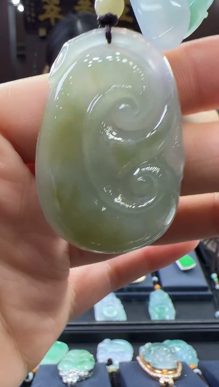 【闪购商品】翡翠挂件未镶嵌如意