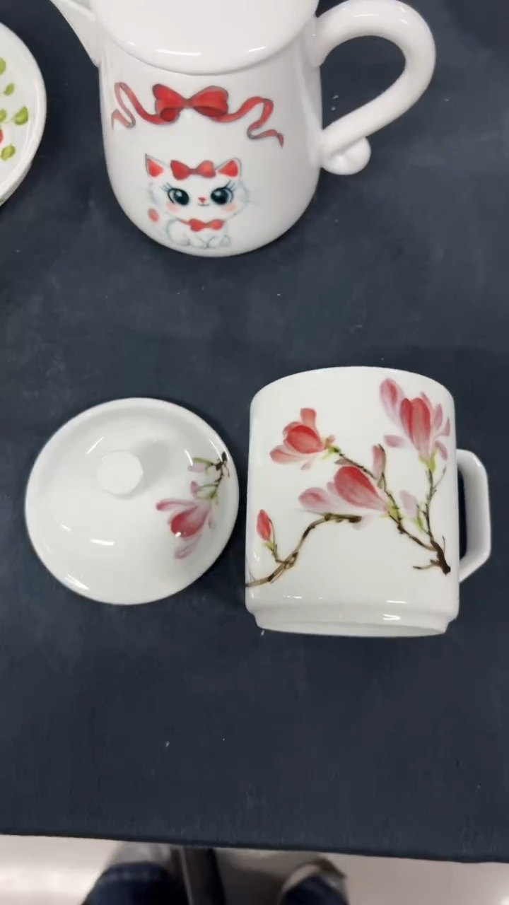 景德镇手绘釉中彩（食品级）带盖办公杯