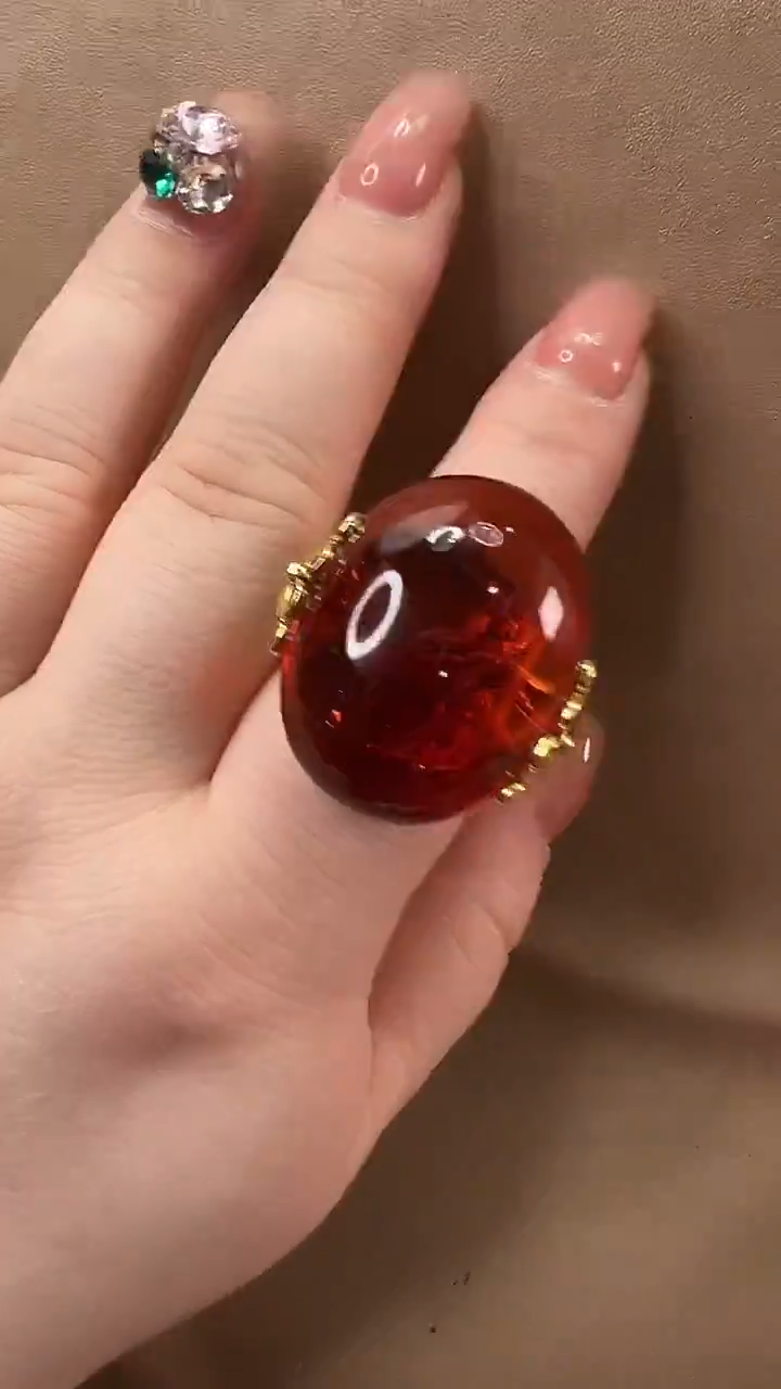 琥珀颈饰未镶嵌戒指