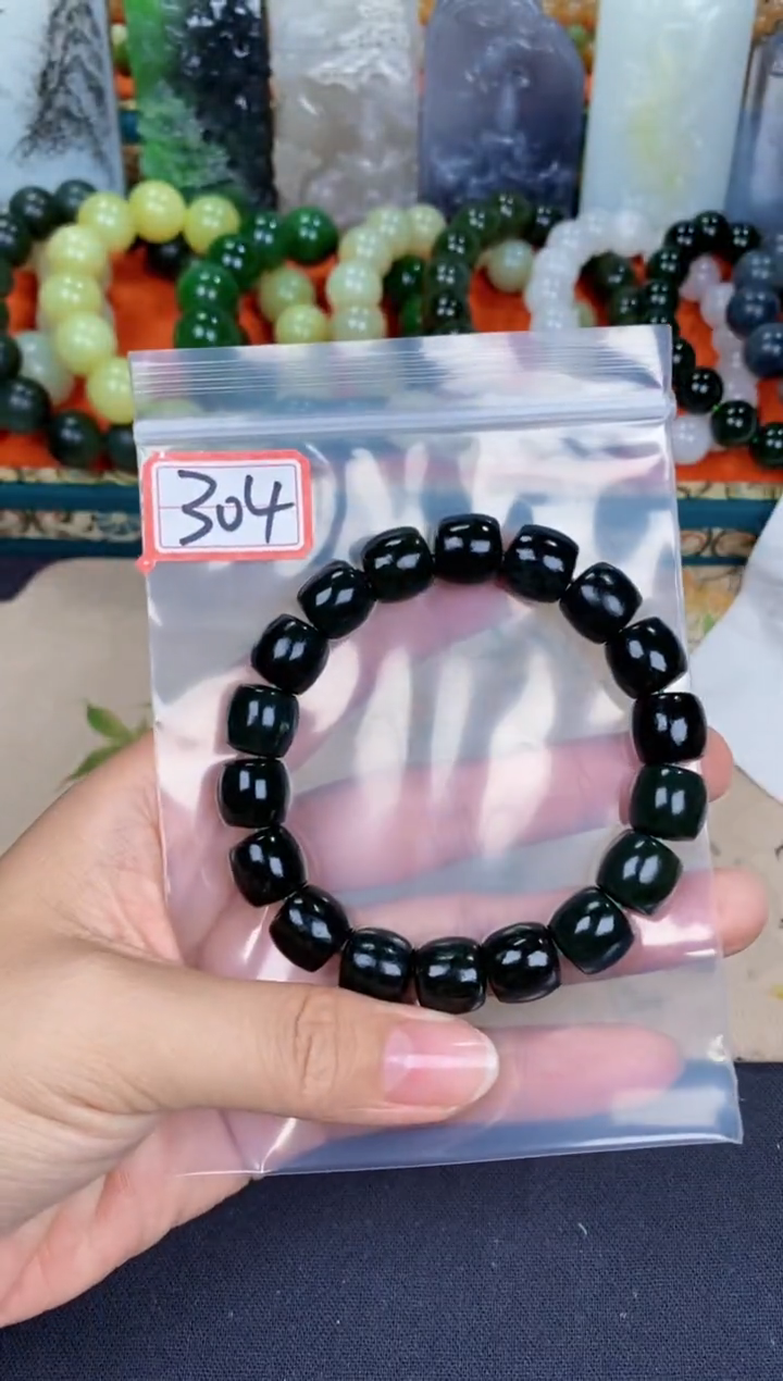 和田玉未镶嵌颈饰和田玉