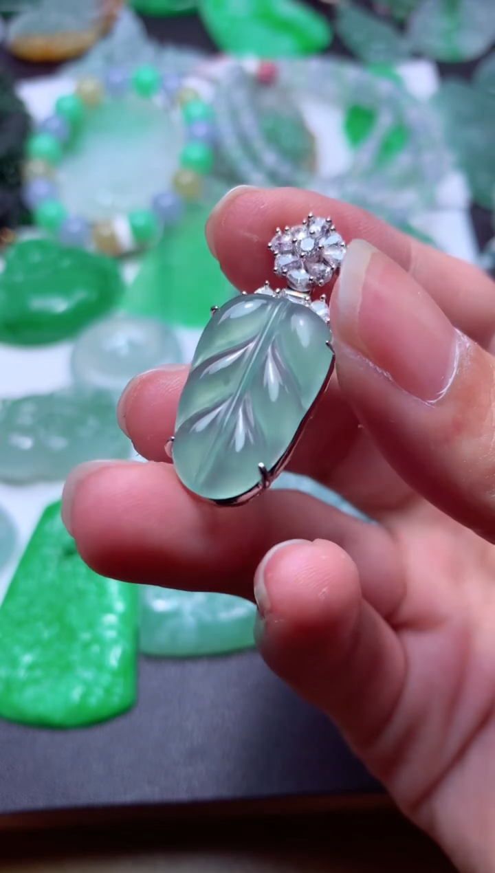 【闪购商品】翡翠颈饰未镶嵌天然翡翠