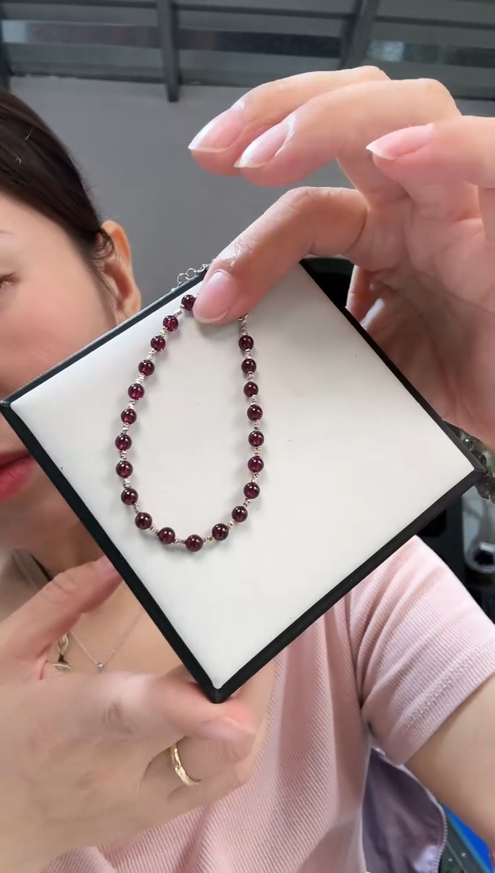 未镶嵌手链石榴石优1212 约4mm