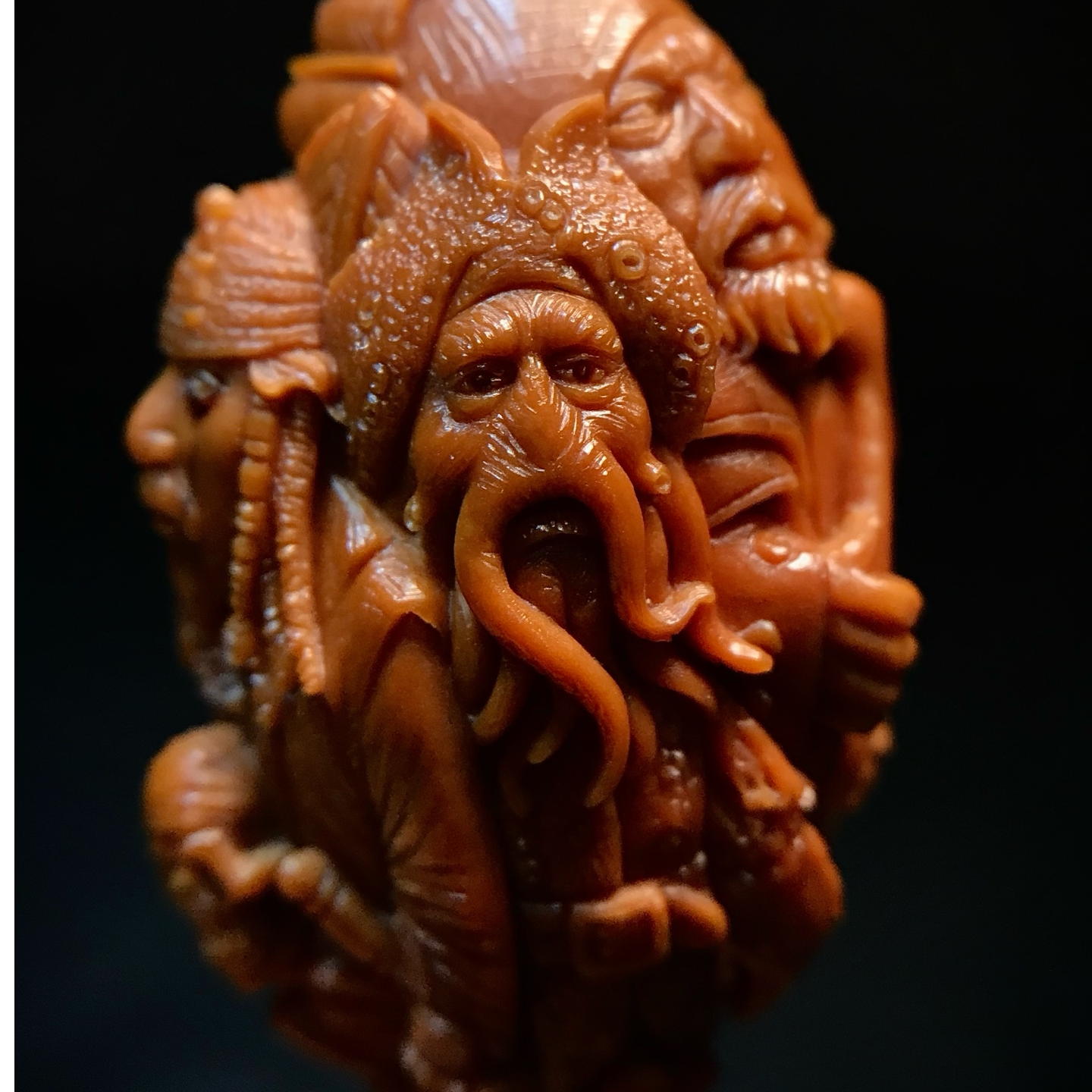 常态核雕【安达】《加勒比海盗》2.6*4.9苏工纯刀铲JY500216