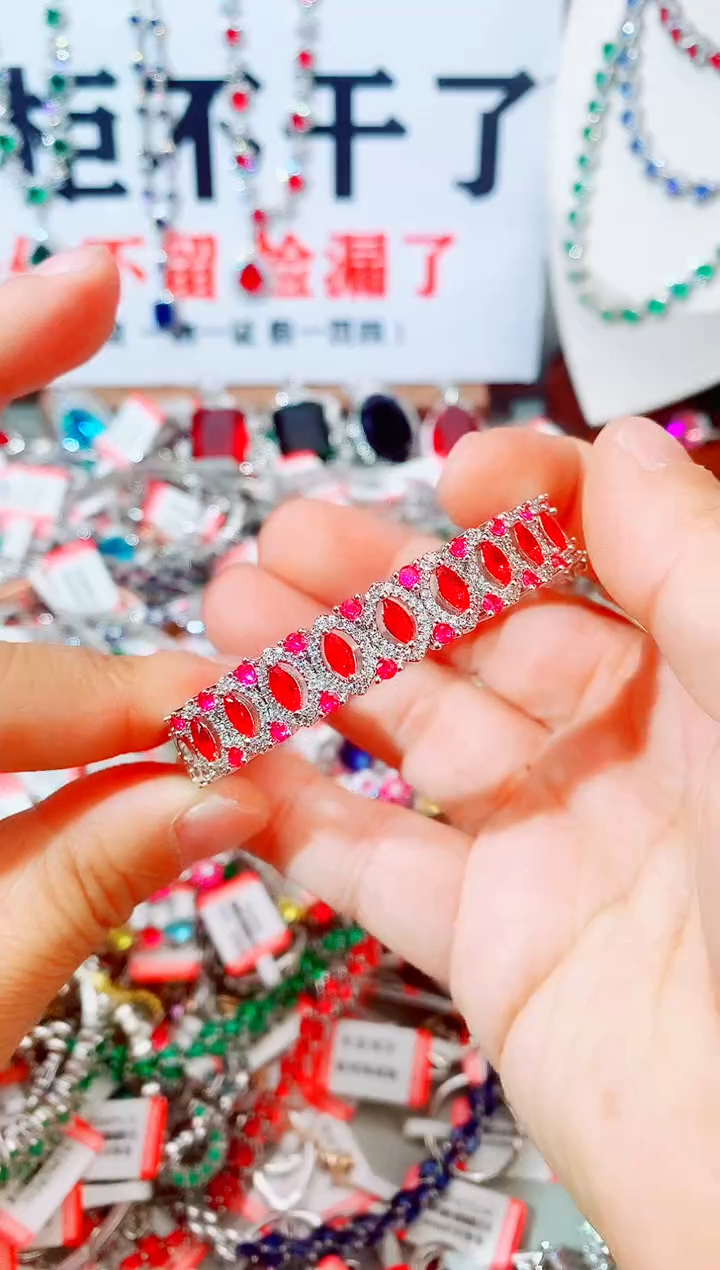 未镶嵌手镯红宝石  