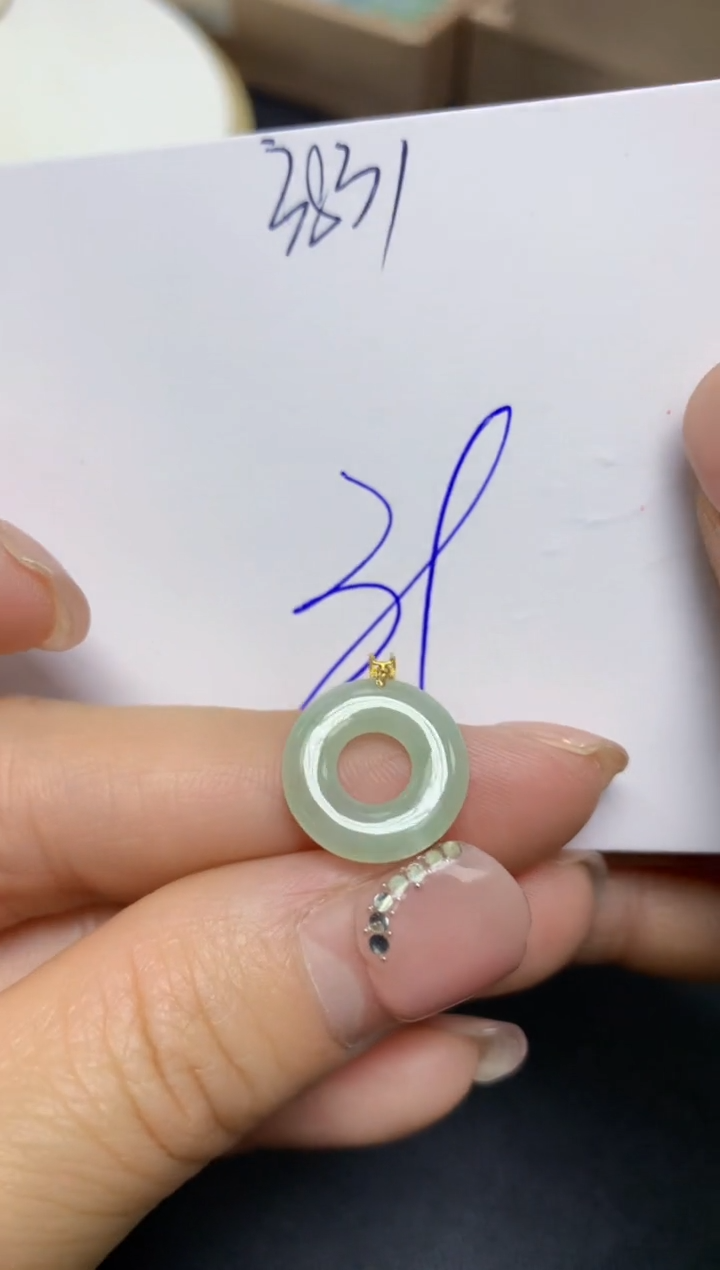 【闪购商品】翡翠挂件18K金镶嵌 天然翡翠A货