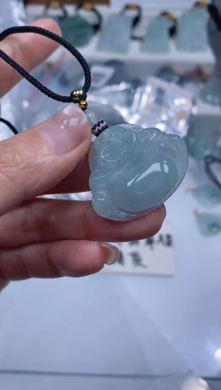 颈饰未镶嵌翡翠吊坠