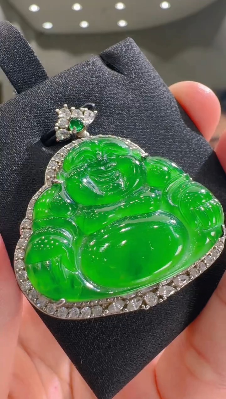 【闪购商品】翡翠吊坠(赠链)银S925镶嵌天然翡翠A货多样性发一件