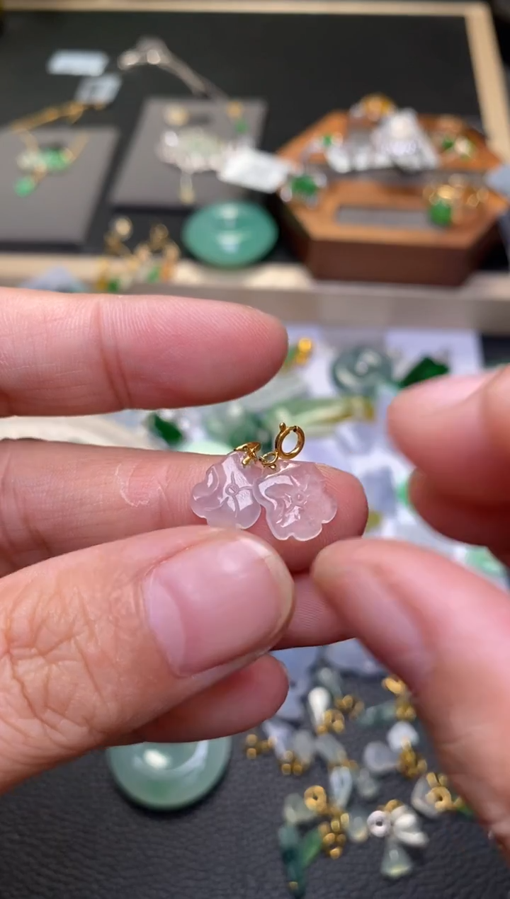 颈饰18K金镶嵌翡翠净货40935