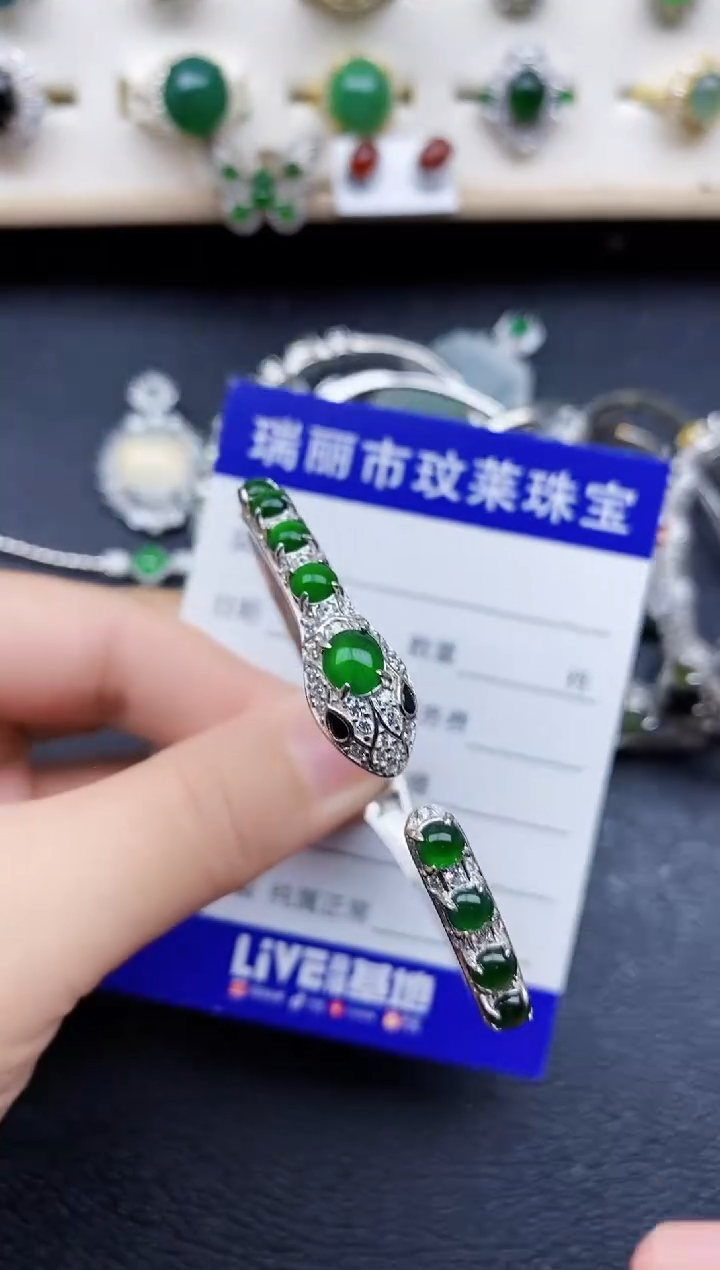 【闪购商品】翡翠戒指银S925镶嵌11111