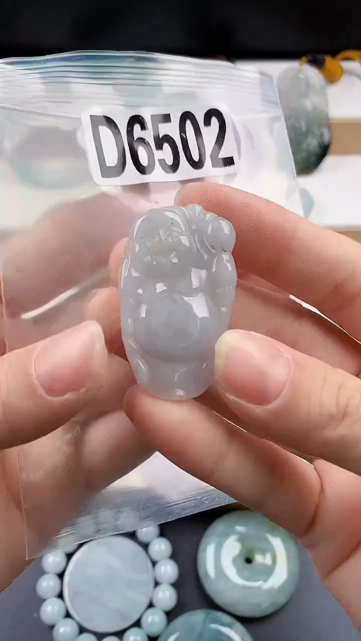 颈饰未镶嵌翡翠天然翡翠吊坠挂件