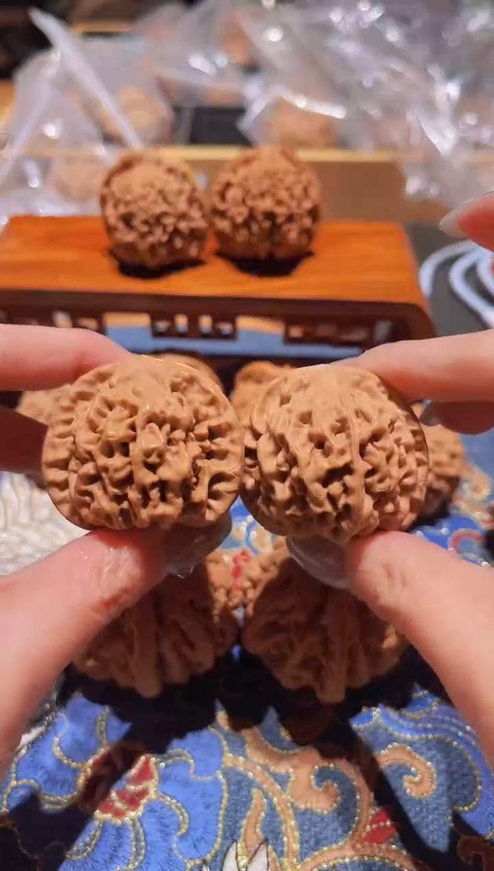 把件文玩核桃083秦闷40