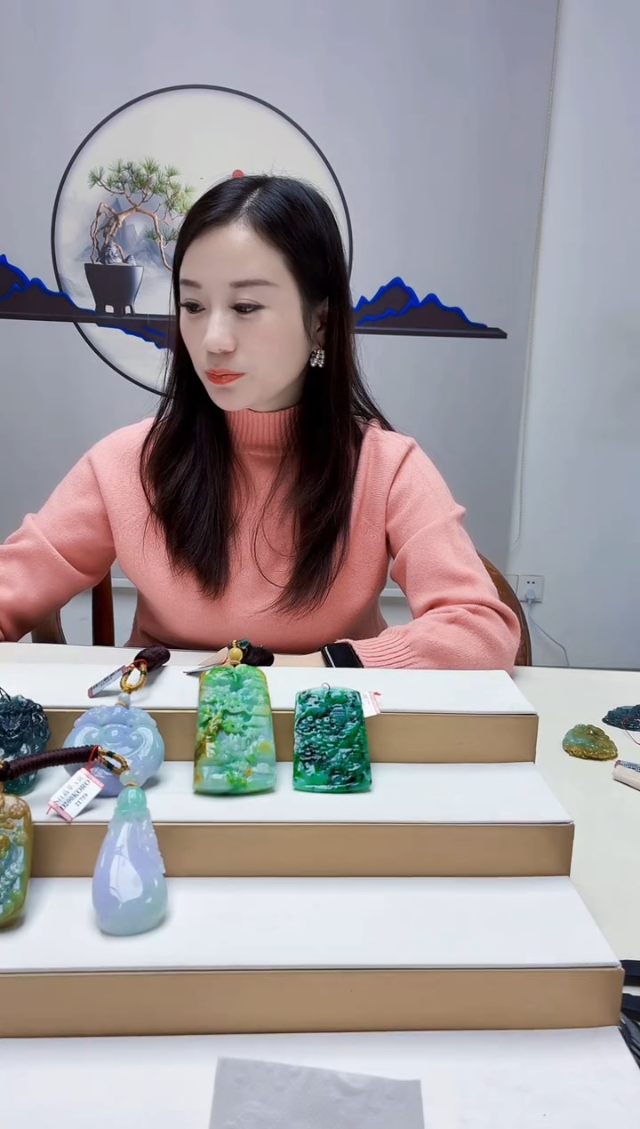 未镶嵌定制翡翠灰****m4852jw-毛货挂件