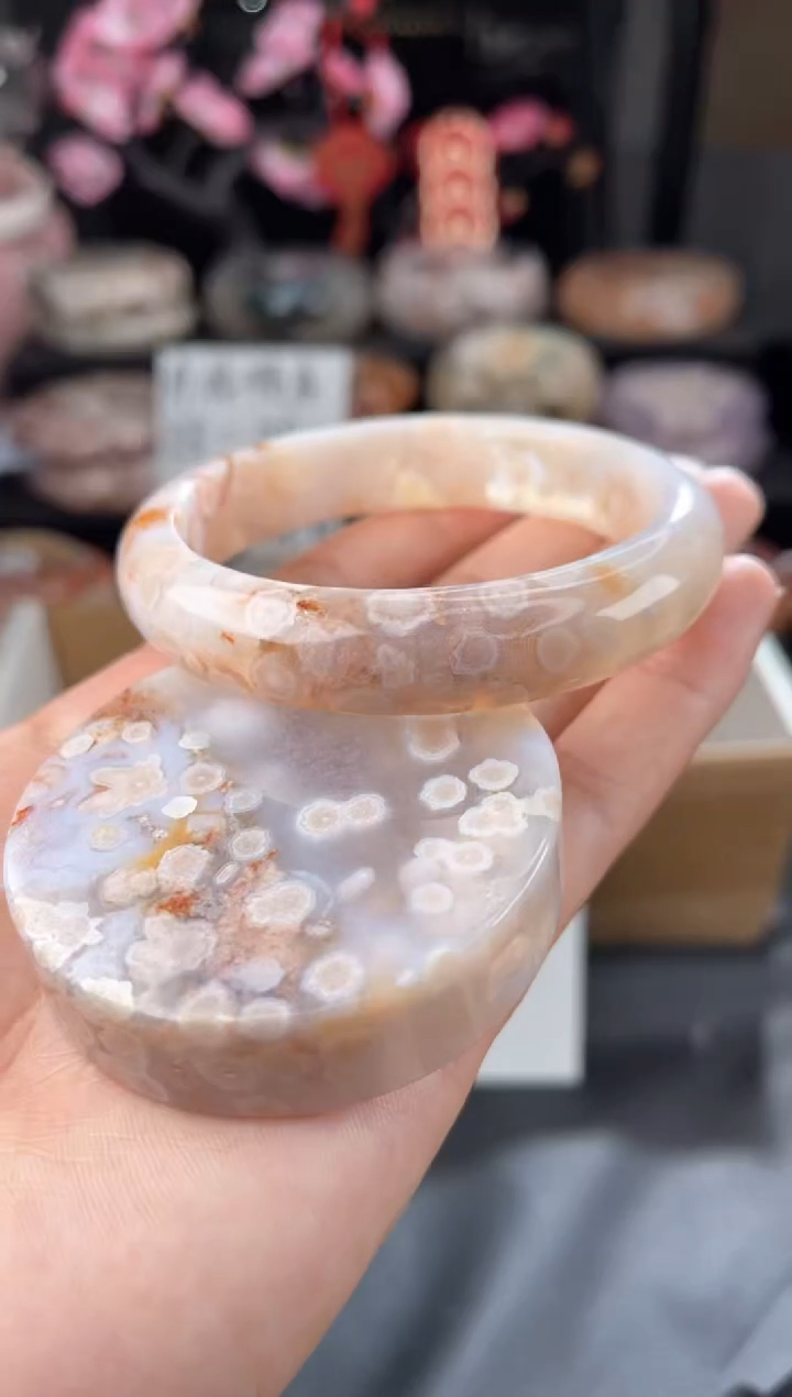 【闪购商品】石英质玉手镯未镶嵌58