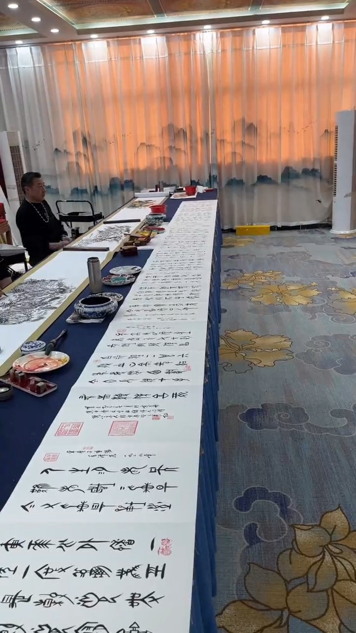 【闪购商品】书法伟人诗词红木册页