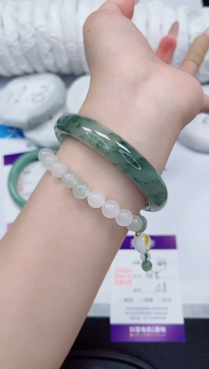 石英质玉手镯未镶嵌359-62/63