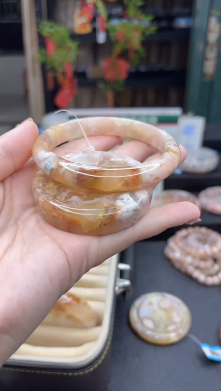 【闪购商品】石英质玉手镯未镶嵌872（62圈赠送镯心）