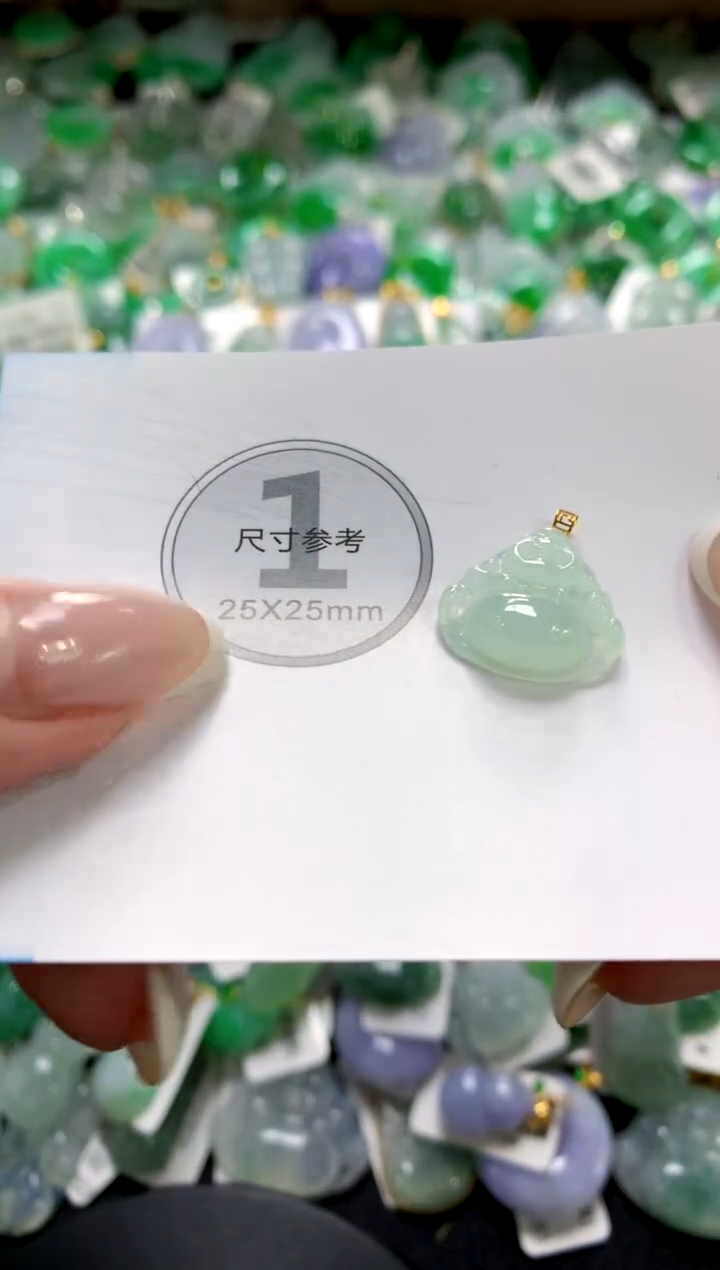 翡翠18K金镶嵌颈饰1111111111111111